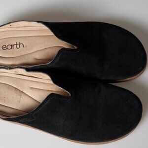 EARTH Black Suede Clogs Women's Size 11